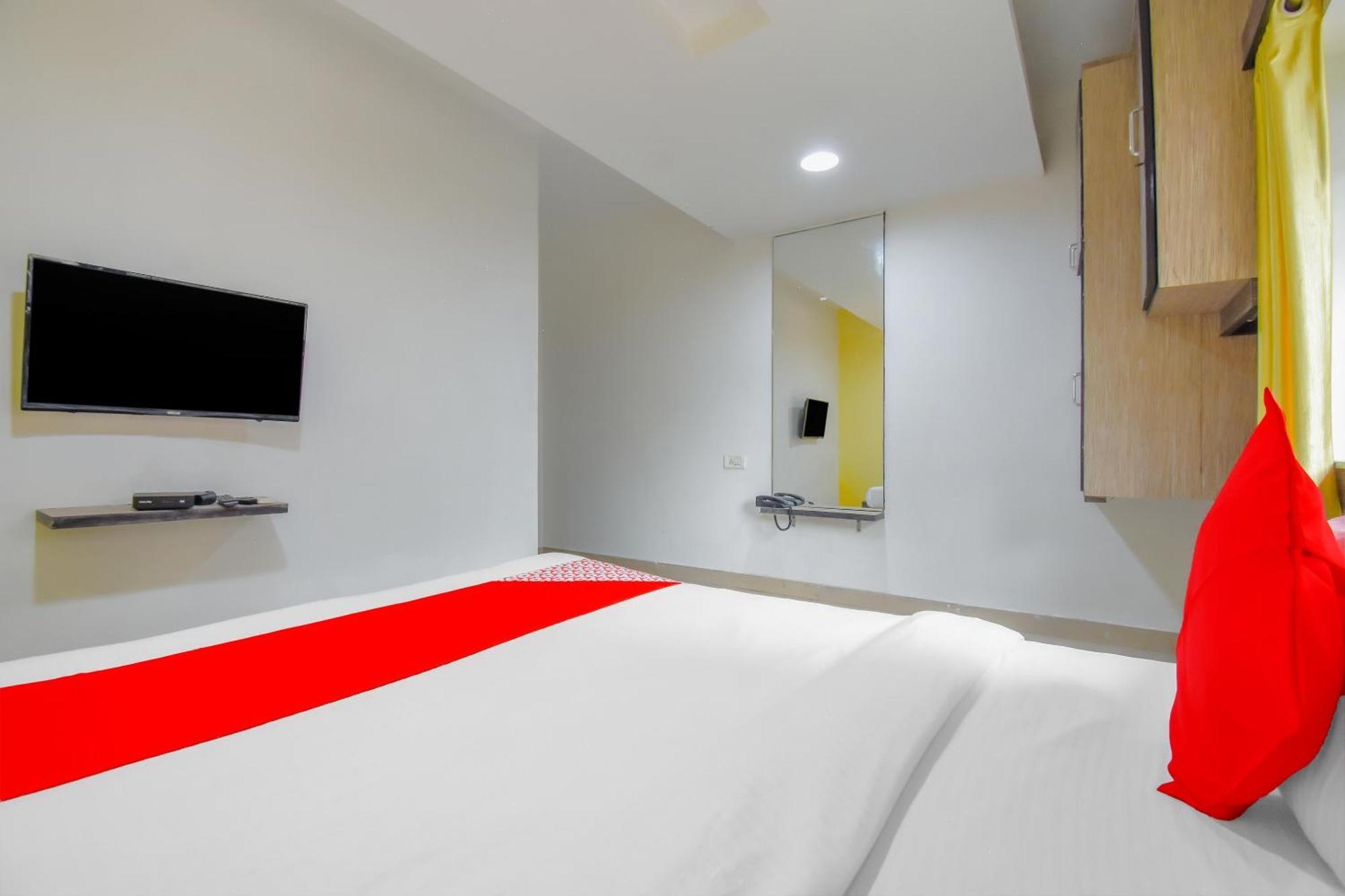 Super Hotel O Adri Hotels 2 Near Dum Dum Metro Station Экстерьер фото